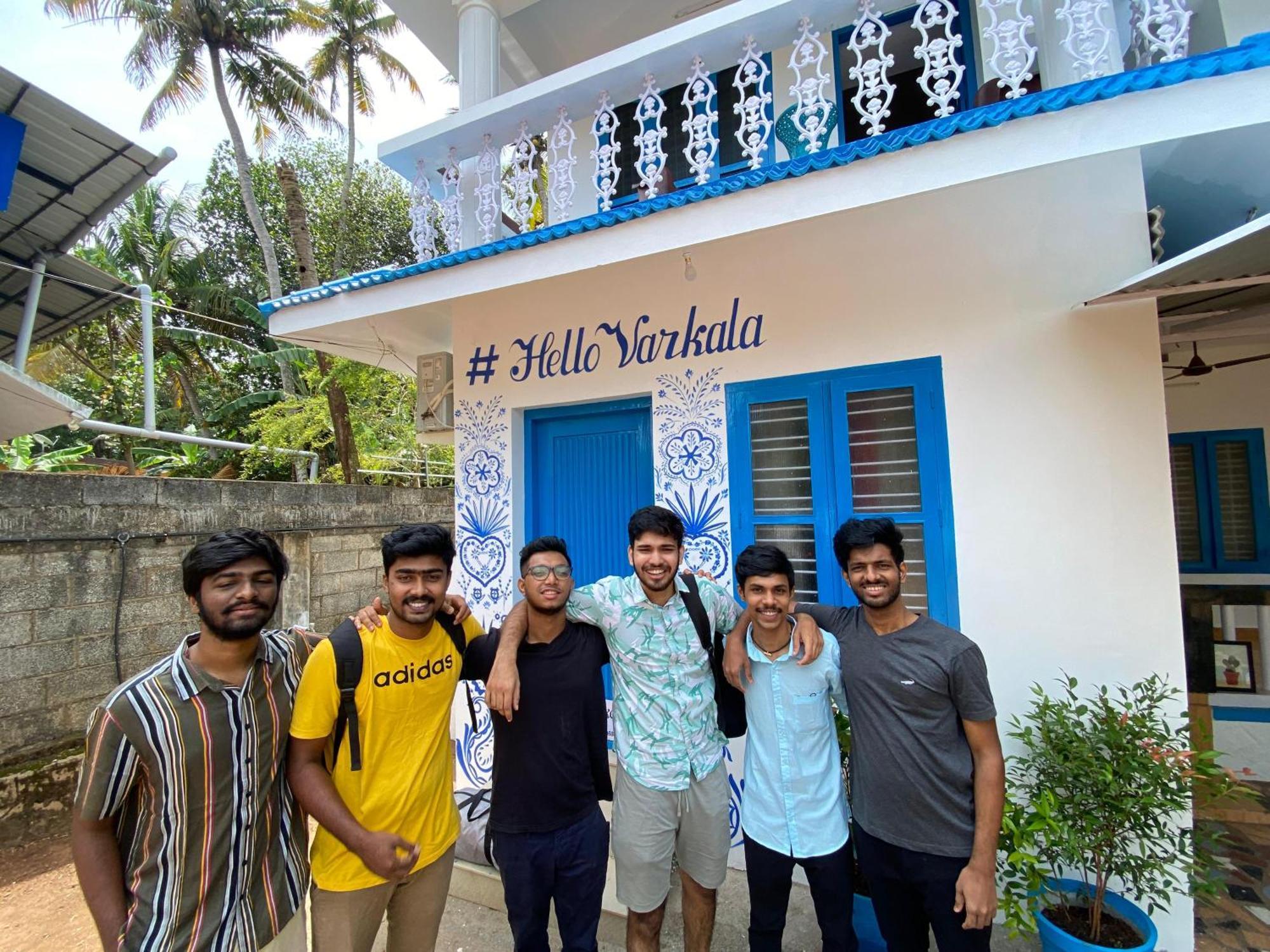 Hello Entire * Varkala
